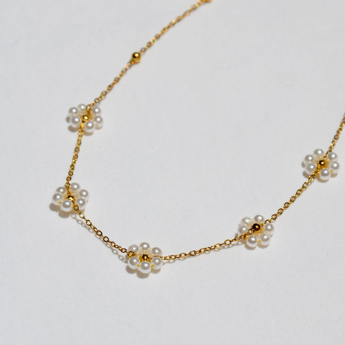 Collar Daisy Mitad Blanco