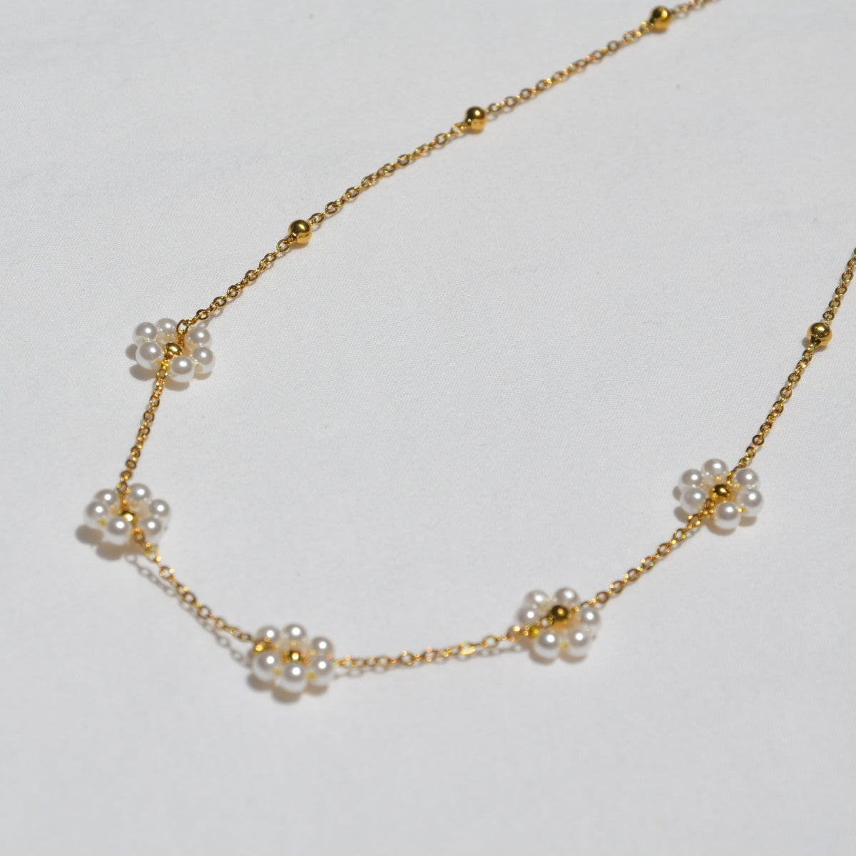 Collar Daisy Mitad Blanco