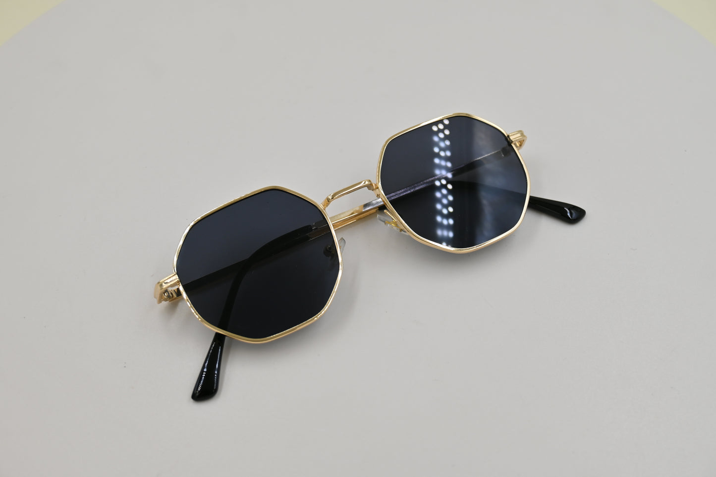 Lentes hexagonal en negro